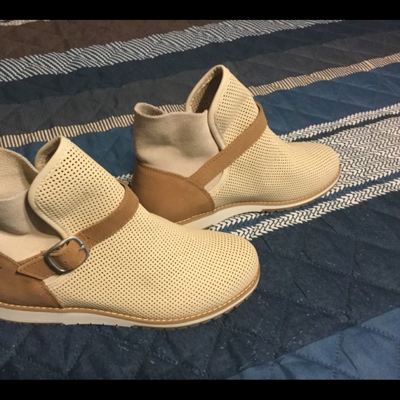 Emu Shoes - Emu Australia leather boots. Size 7.